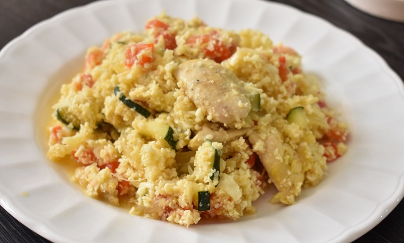 arroz de coliflor con pollo