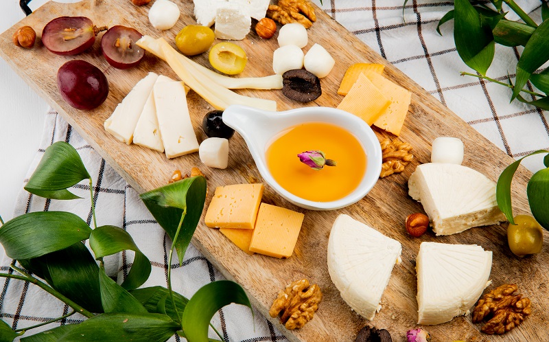 tabla de quesos decorada